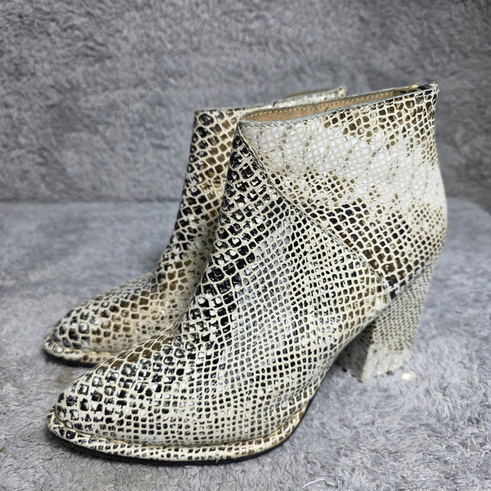 Diba‎ True Western Ankle Boots White Snakeskin Prt Leather Block Heel Women 7.5